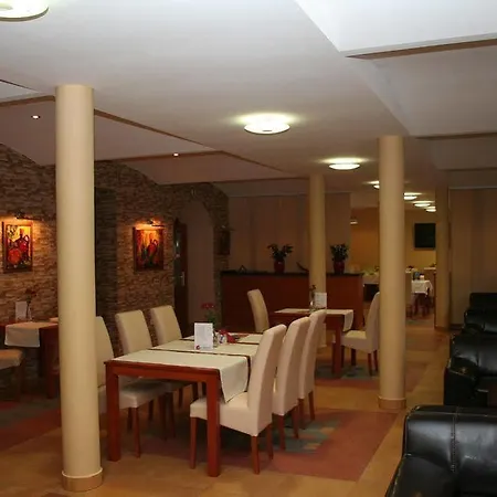 Fitt Hotel 3*